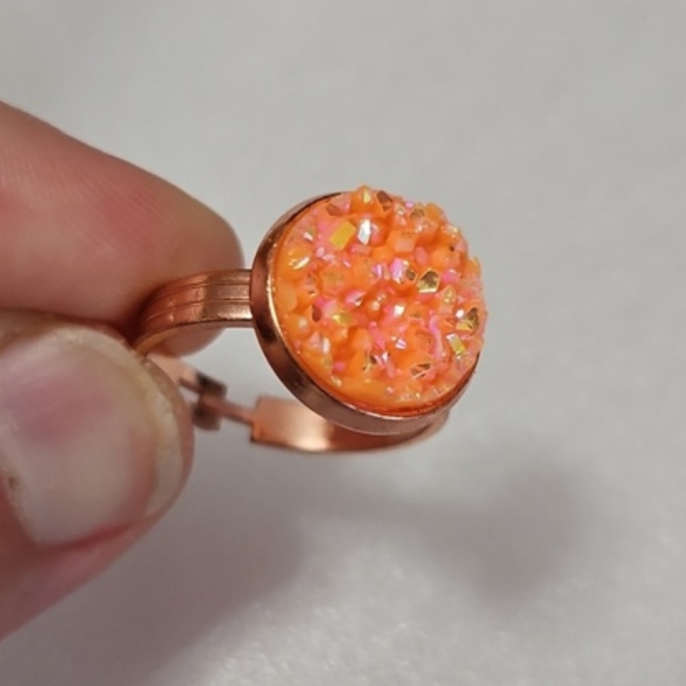 1/$5 or 3/$10 NWOT Orange Druzy-like Style Copper Tone EXPANDABLE Ring (7)